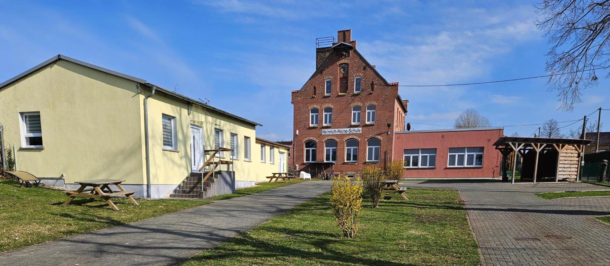 Gaestewohnung Heinrich Heine Schule Bad Dürrenberg المظهر الخارجي الصورة